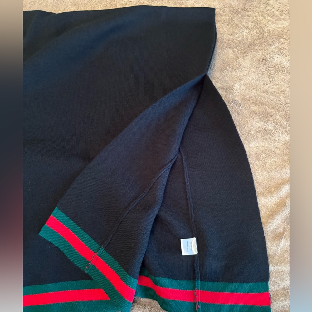 Tuckernuck Camden Black V-Neck Poncho with Red and Green Trim O/S - Picture 6 of 7